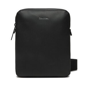 Crossover torbica Calvin Klein Ck Must Flatpack K50K512767 Crna
